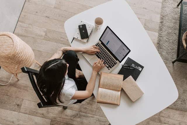 Optimizar tu espacio de trabajo en casa es vital para tu productividad
